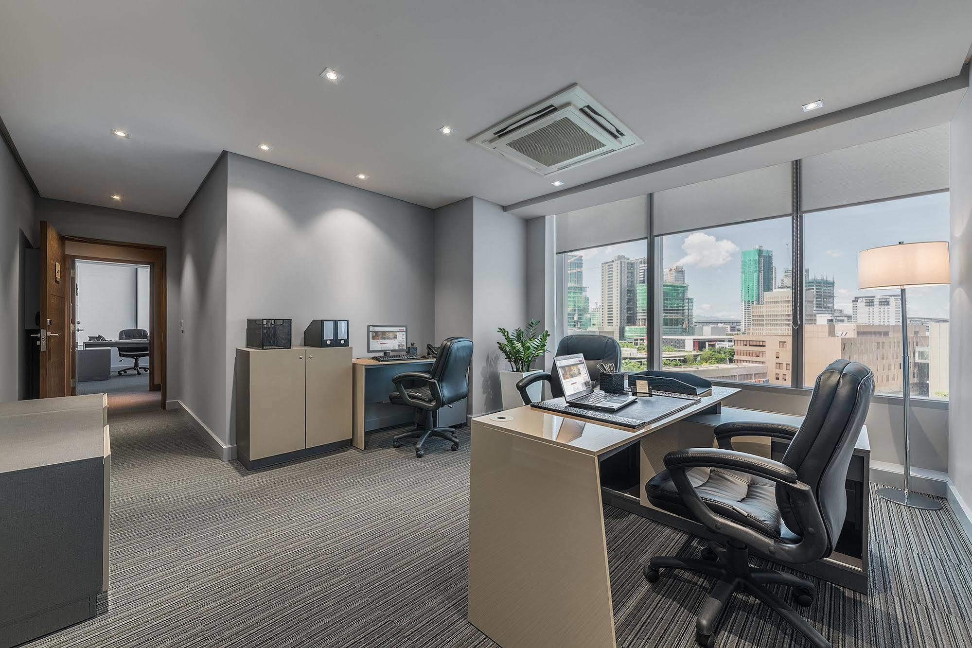 Ascott Bonifacio Global City Manila Taguig Exterior photo